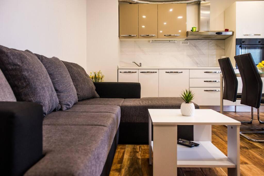 Apartment Faith Спліт Екстер'єр фото