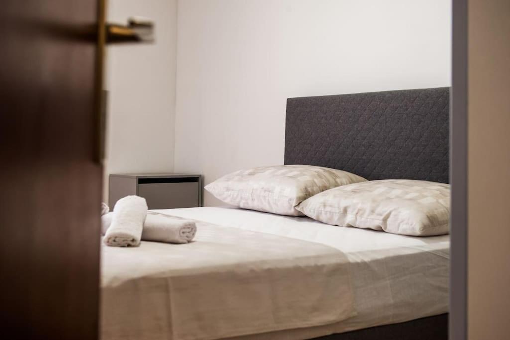 Apartment Faith Спліт Екстер'єр фото